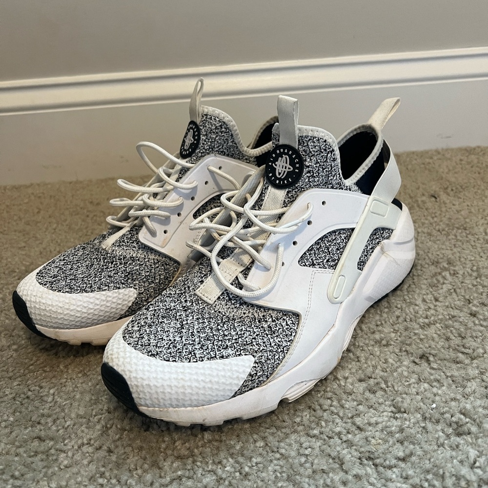 Men’s Nike Huarache Shoes